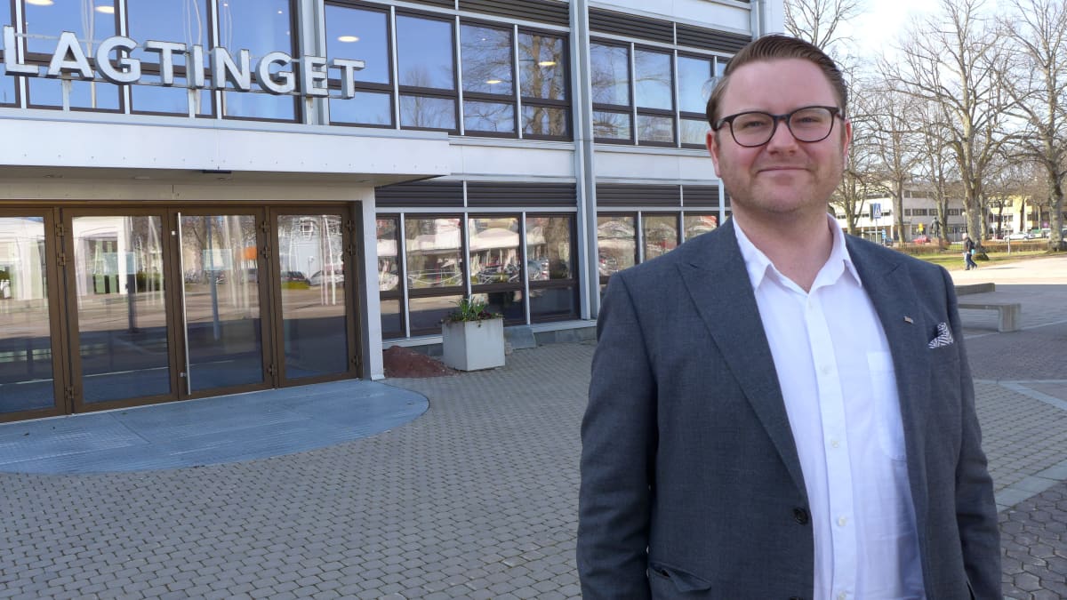 Alfons Röblom, kehitysministeri, Ahvenanmaan maakuntahallitus