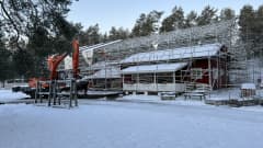 Virpiniemen Sykkeen terassin läheltä paikannettiin putkirikko 7.12.2022 aamulla.