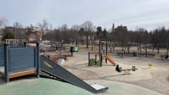 Hupisaarten keskusleikkipuisto Oulussa.