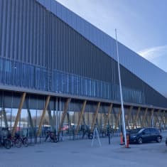 Ouluhallin keväällä 2021 valmistuva lisäosa ulkoa.