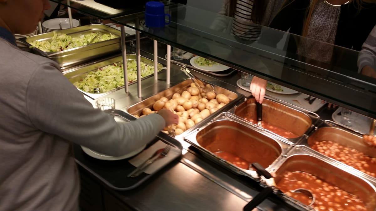 Ruokalinjasto Hauhon yhtenäiskoulussa