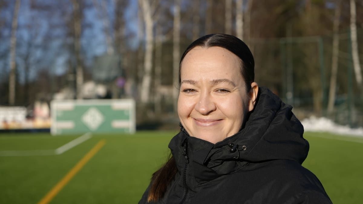 Mari Savolainen nauttii HPS:ssä valmentamisesta.