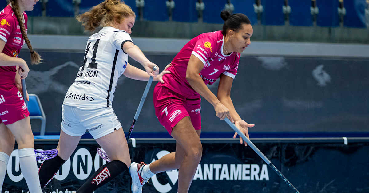 Suomen maajoukkuepelaaja heitti vessapaperia kentälle – syyttömänä suihkukomennuksen saanut 18-vuotias purskahti itkuun