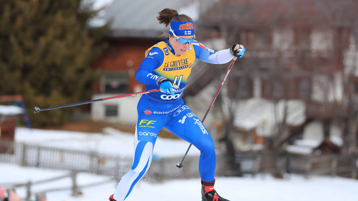 Krista Pärmäkoski hiihtää sprinttiä Val Müstarissa.