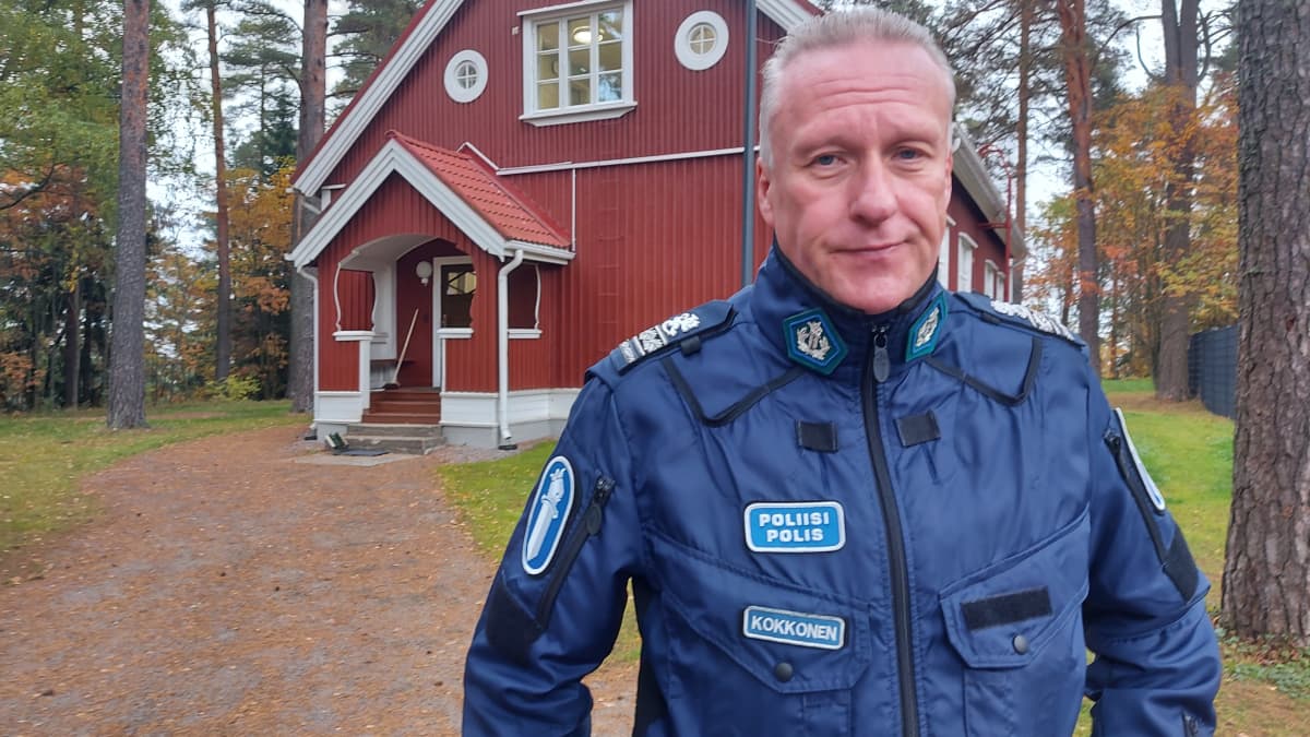 Poliisikoiralaitoksen johtaja Pekka Kokkonen