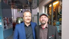 Kuvassa Filmiapajan projektivastaavat, pohjoissuomalaiset läänintaiteilijat Janne Niskala sekä Janne Rosenvall.