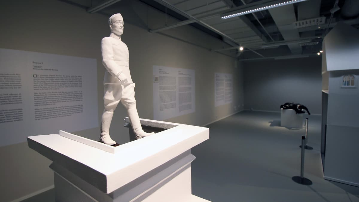 Mannerheim-aiheinen näyttely Mikkelin taidemuseon väistötiloissa kesäkuussa 2019.