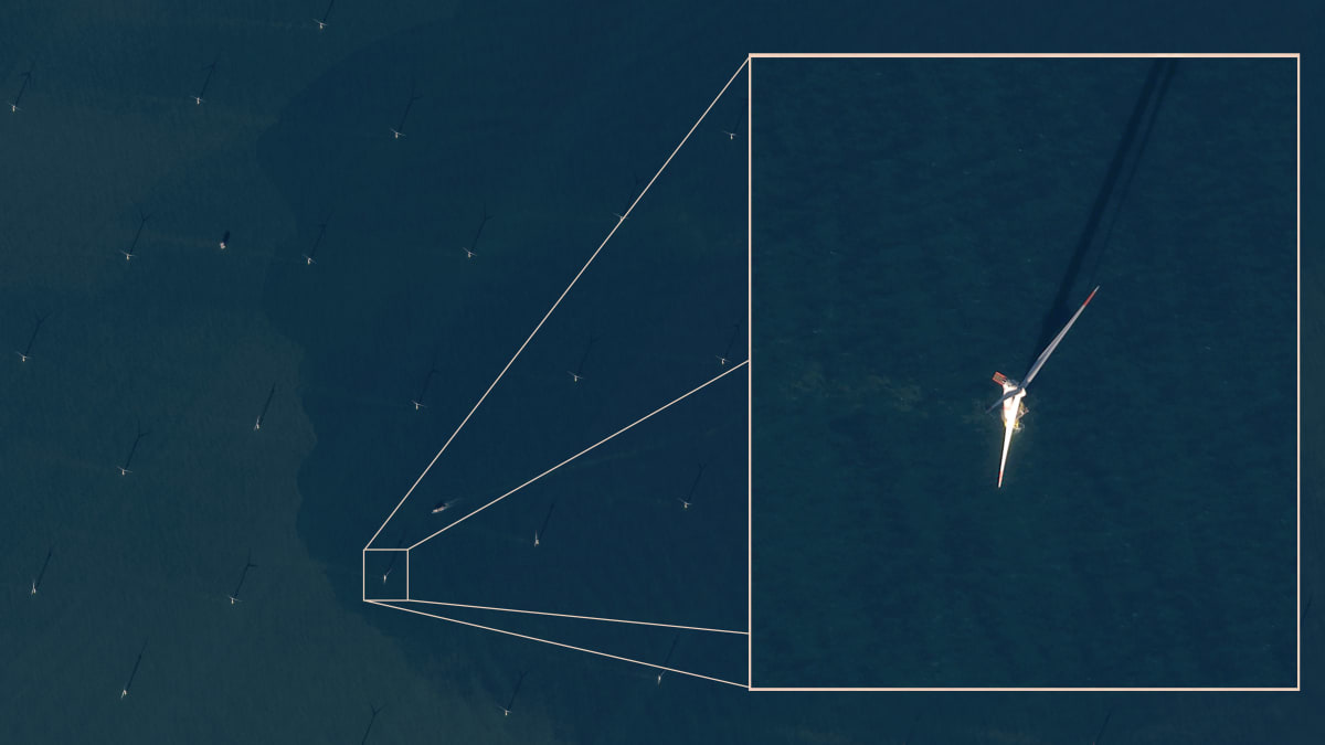Tuuligeneraattori Saint-Nazairen luona merellä Ranskassa Pleiades Neo -satelliitin kuvaamana. 