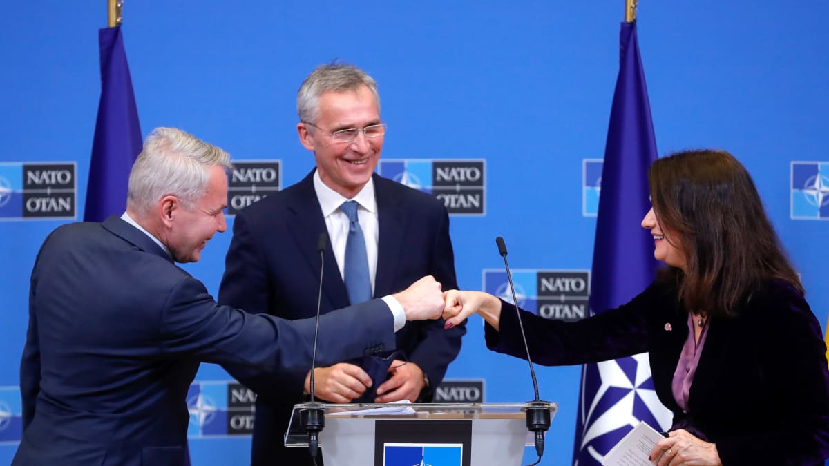 Kun muiden Nato-maiden johtajat toivottivat torstaina Suomen  tervetulleeksi, Yhdysvaltojen ylin johto vaikeni