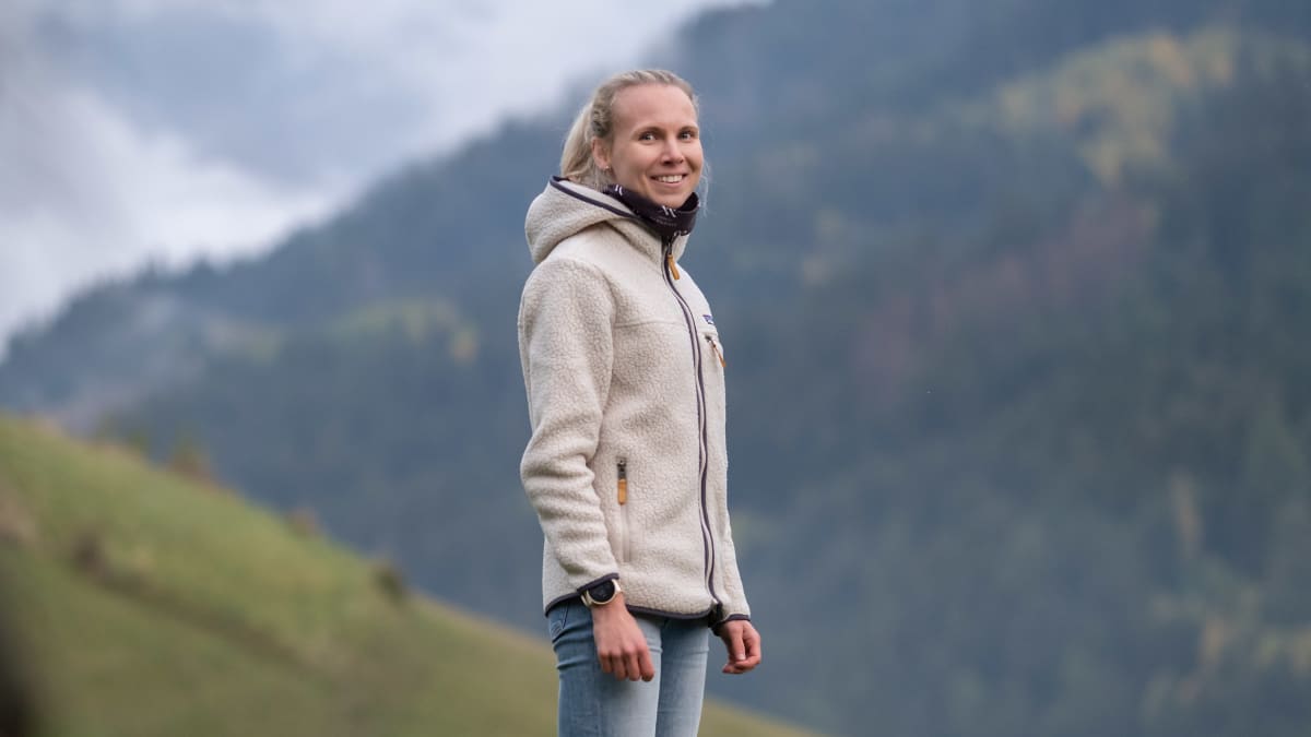 Susanna Saapunki kotikylällään Italiassa.