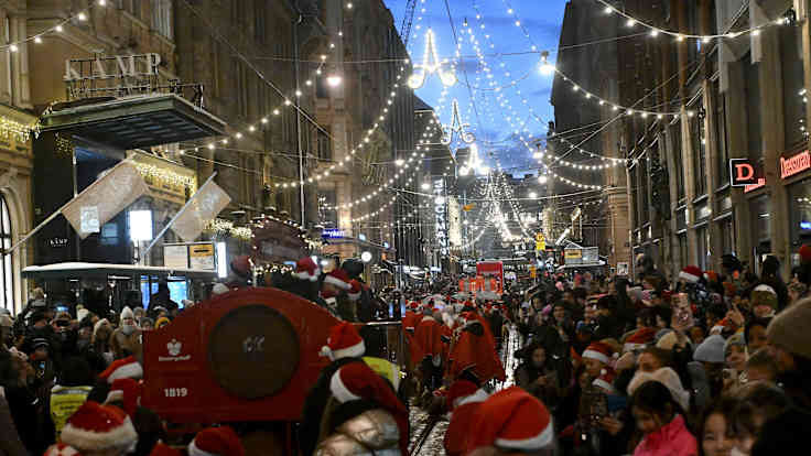 The Christmas Parade on Aleksanterinkatu in November 2024. 