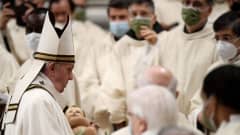 Paavi Franciscus  piti perinteisen jouluaattoillan messun