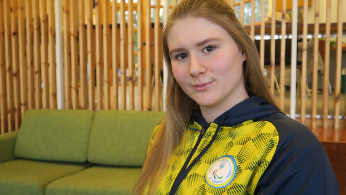 Ukrainalainen parauimari Anna Hontar asuu ja harjoittelee Kisakallion urheiluopistossa Lohjalla.