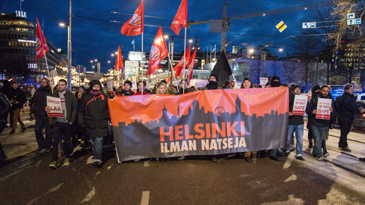 Helsinki ilman natseja / mielenosoitus / marssi / hakaniemi / 06.12.2017