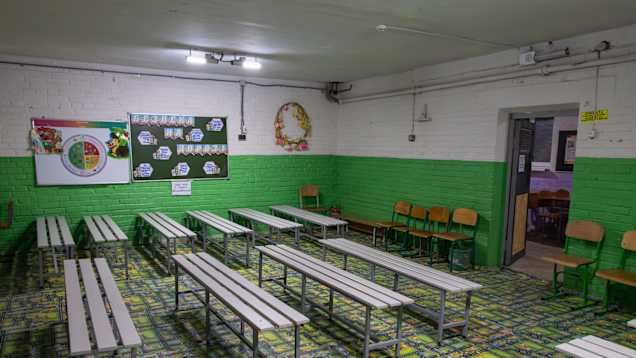 Koulun väestönsuoja.