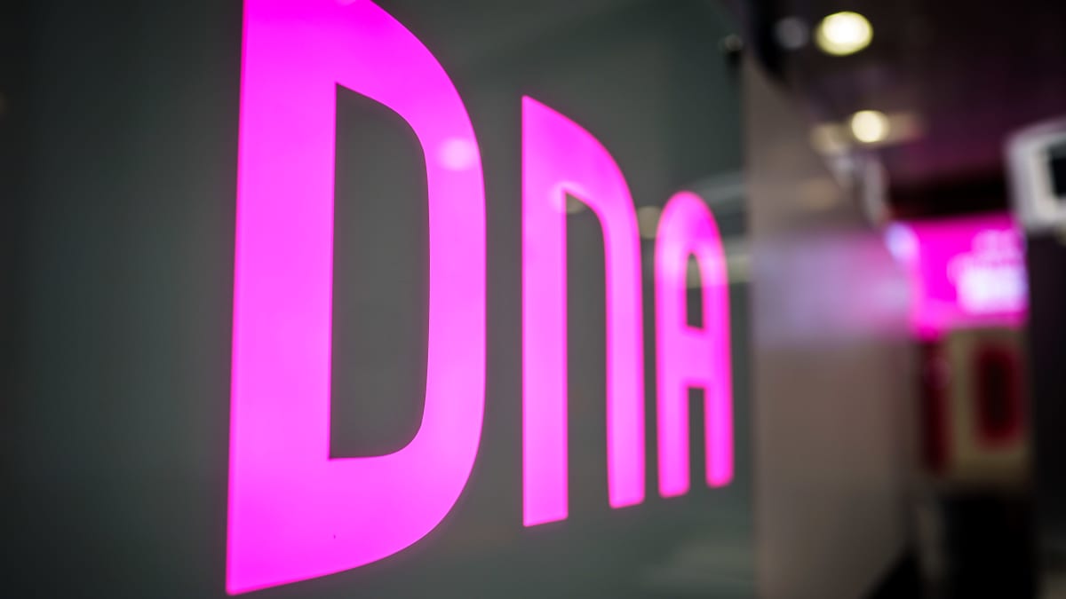 DNA:n valaistu logo.
