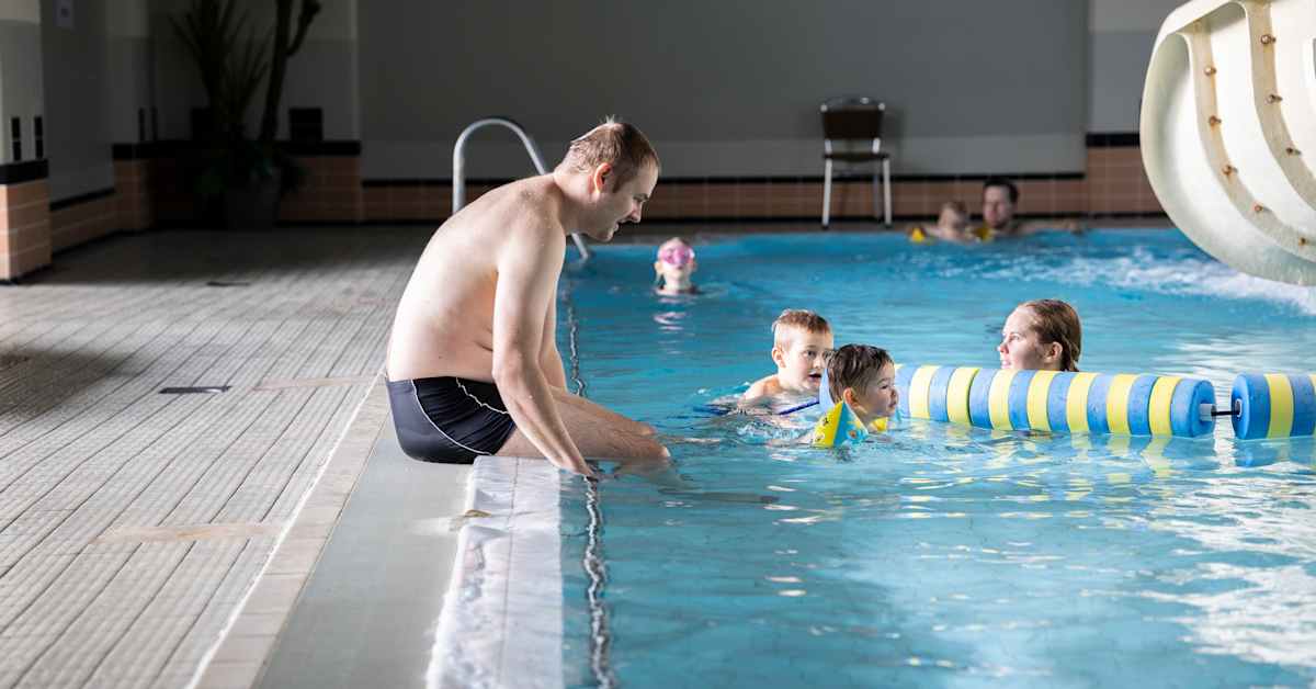 Kylpylöistä ja laskettelukeskuksista löytyy yhä tilaa, sillä nyt moni varaa hiihtoloman majoituksen vasta viime tipassa