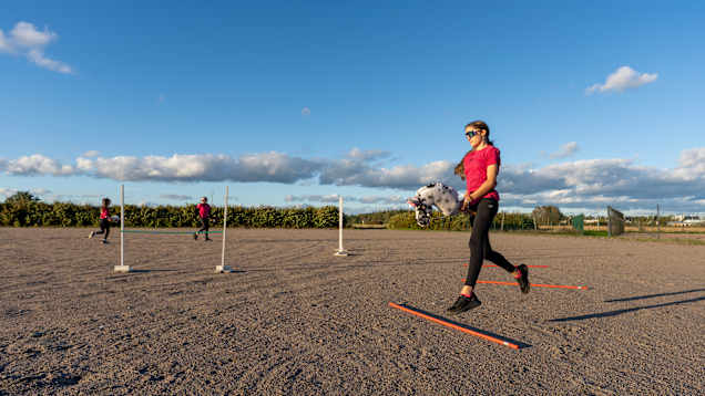 Keppihevos-ratsastusta Helsingin Pakilassa.