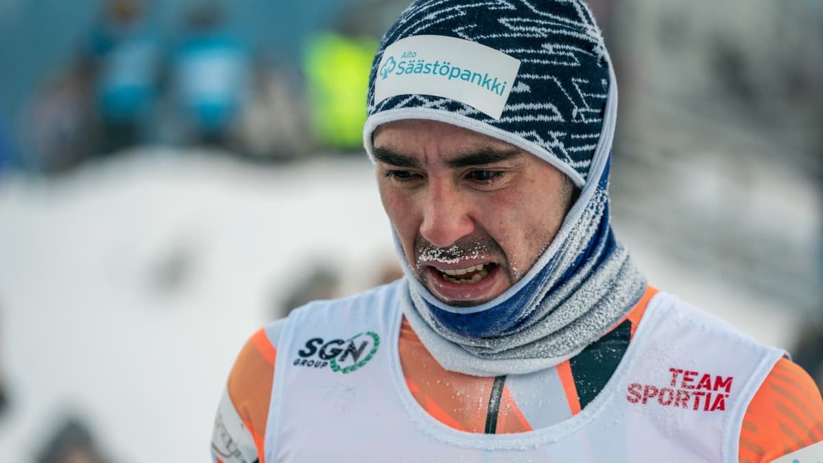 Ristomatti Hakola Imatran SM-hiihdoissa tammikuussa 2022.
