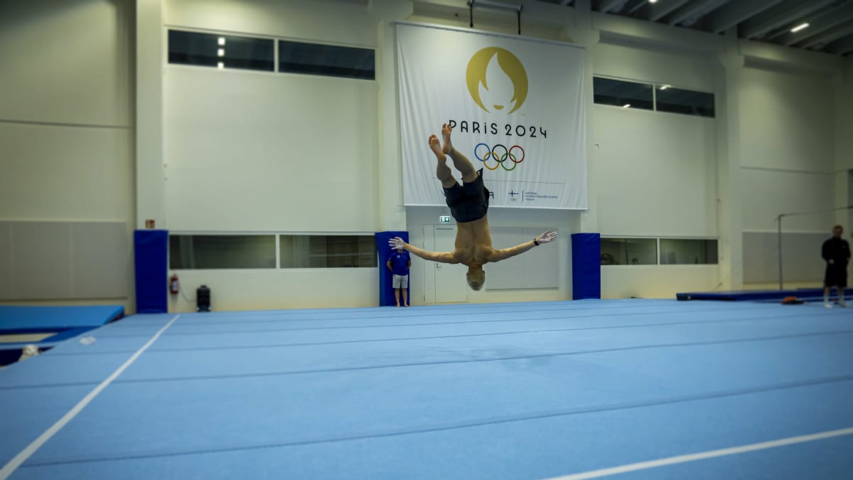Emil Soravuo hyppää harjoituksissa