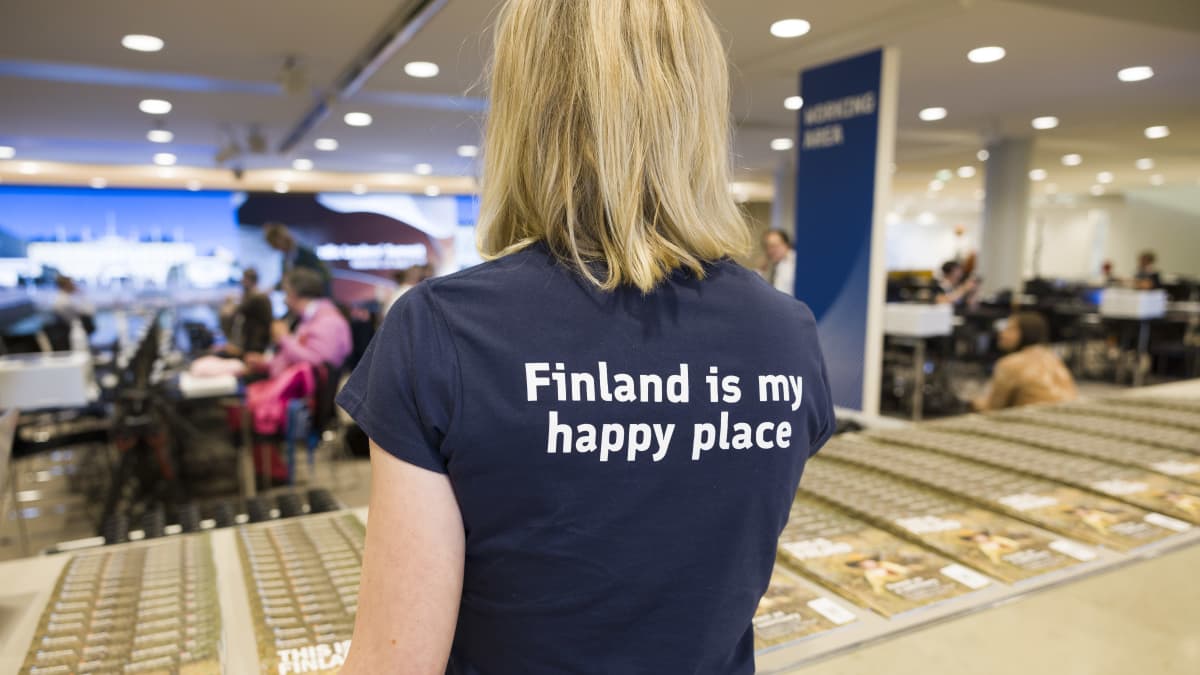 Pressikeskus Helsingin kaupungintalolla.