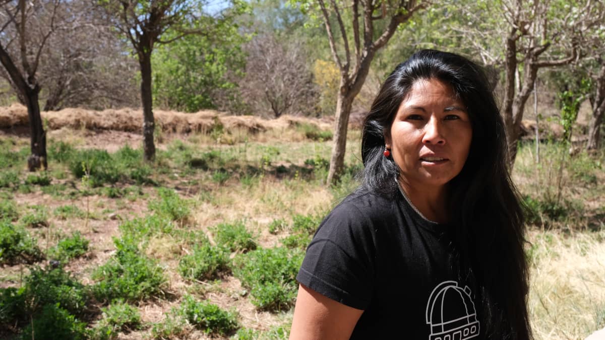  Rosa Ramos toivoo, että tulevaisuudessa lickanantay-kansa voisi osallistua alueen kaivostoiminnan johtamiseen. Ramos on osa SQM:n ja kymmenen naisen ryhmää, joka koordinoi yhtiön kehitysrahoitusta alueen naisten tarpeisiin, kuten mammografiaan.