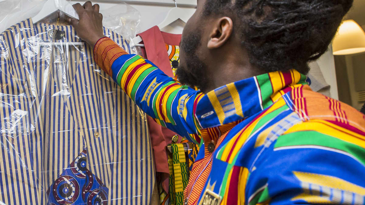 Dennis Owusun suunnittelemia vaatteita