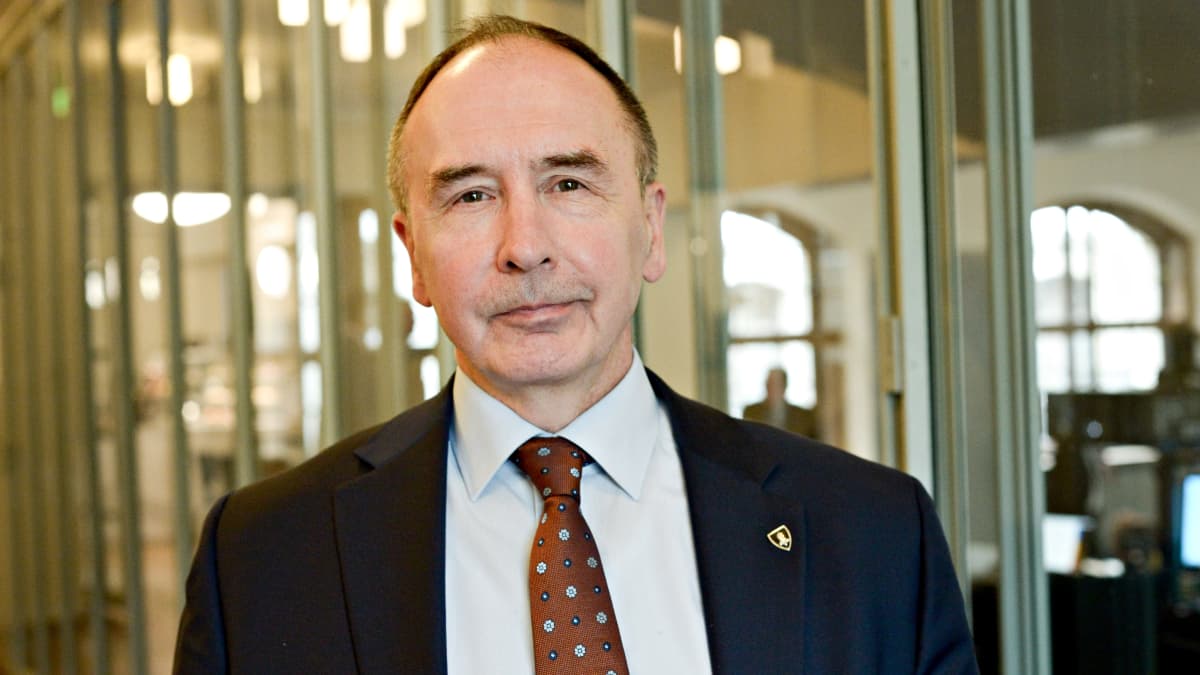 Kenraalimajuri evp Pekka Toveri Maanpuolustustiedotuksen suunnittelukunta MTS:n Suomen suhde Natoon -seminaarissa Helsingissä 31. toukokuuta 2022.