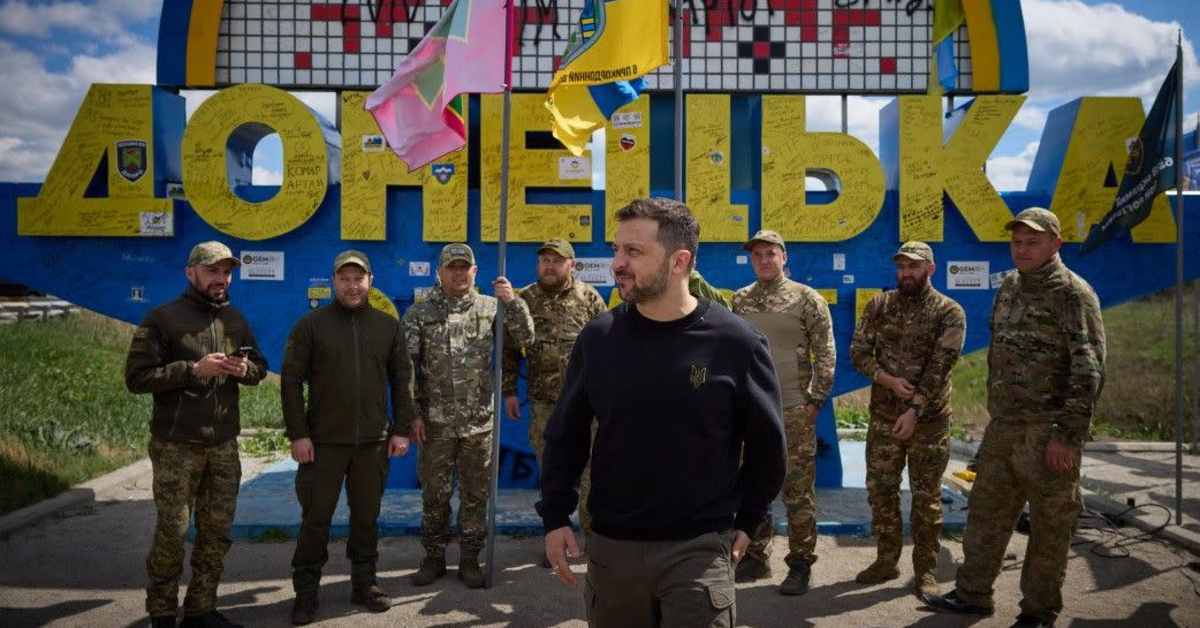 Ukraine Giving Up Donbas: Reasons and Analysis