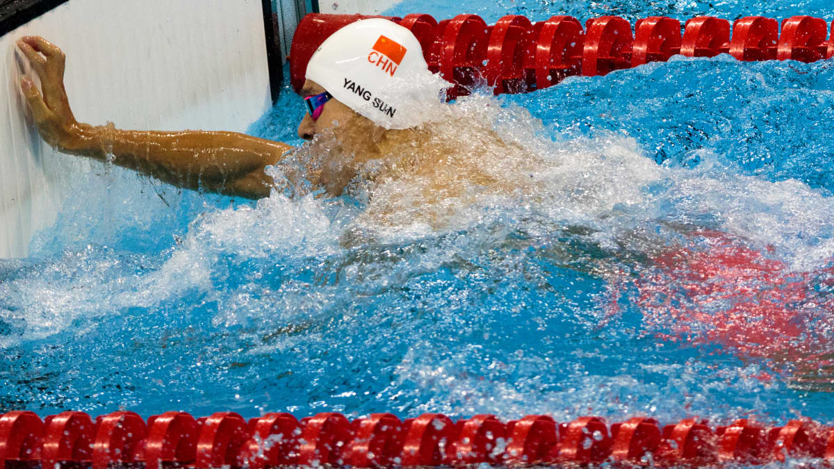 Kiinalaisen kohu-uimarin kilpailukielto lyheni roimasti – olympialaiset  jäävät silti haaveeksi | Yle Urheilu