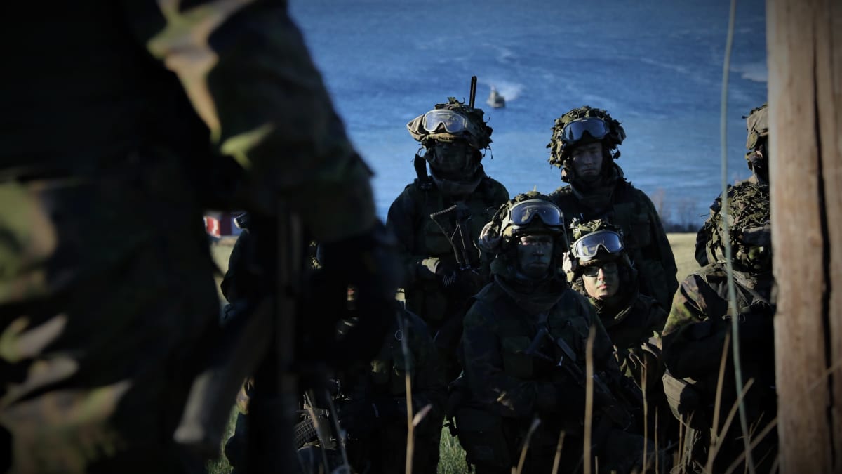 Suomalaisia rannikkojääkäreitä Nato Trident Juncture 18 -harjoituksessa Trondheimissa, Norjassa.