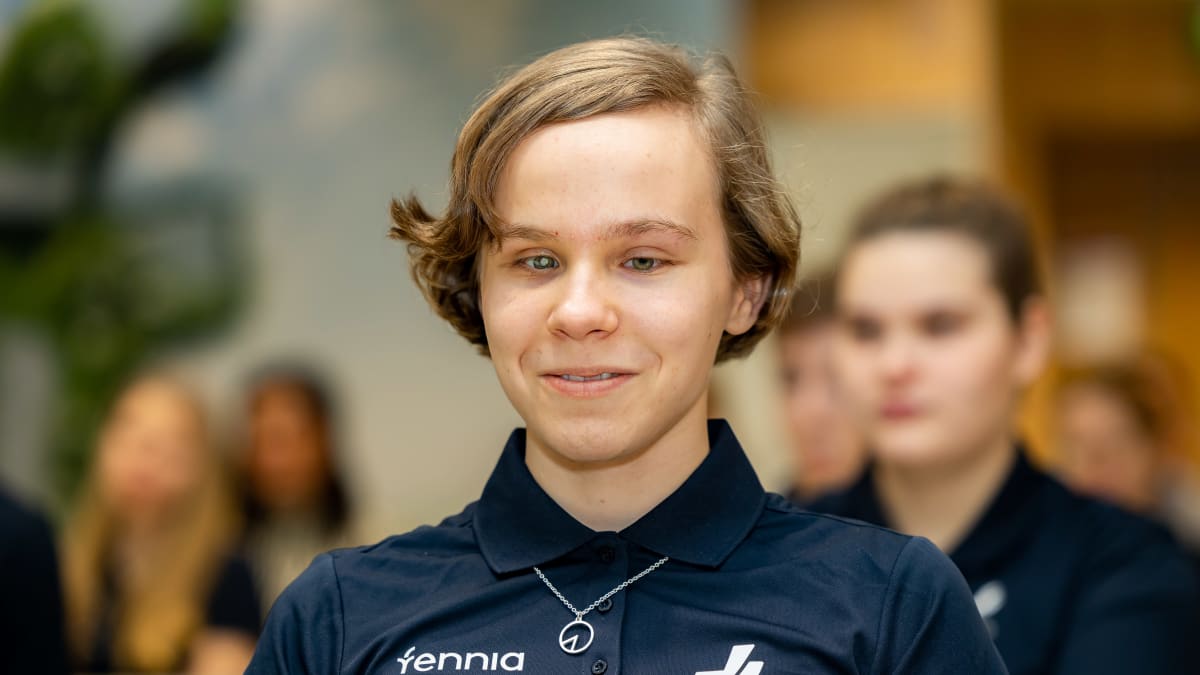 Uimari Ronja Hampf Tulevaisuuden Tähdet tilaisuudessa.