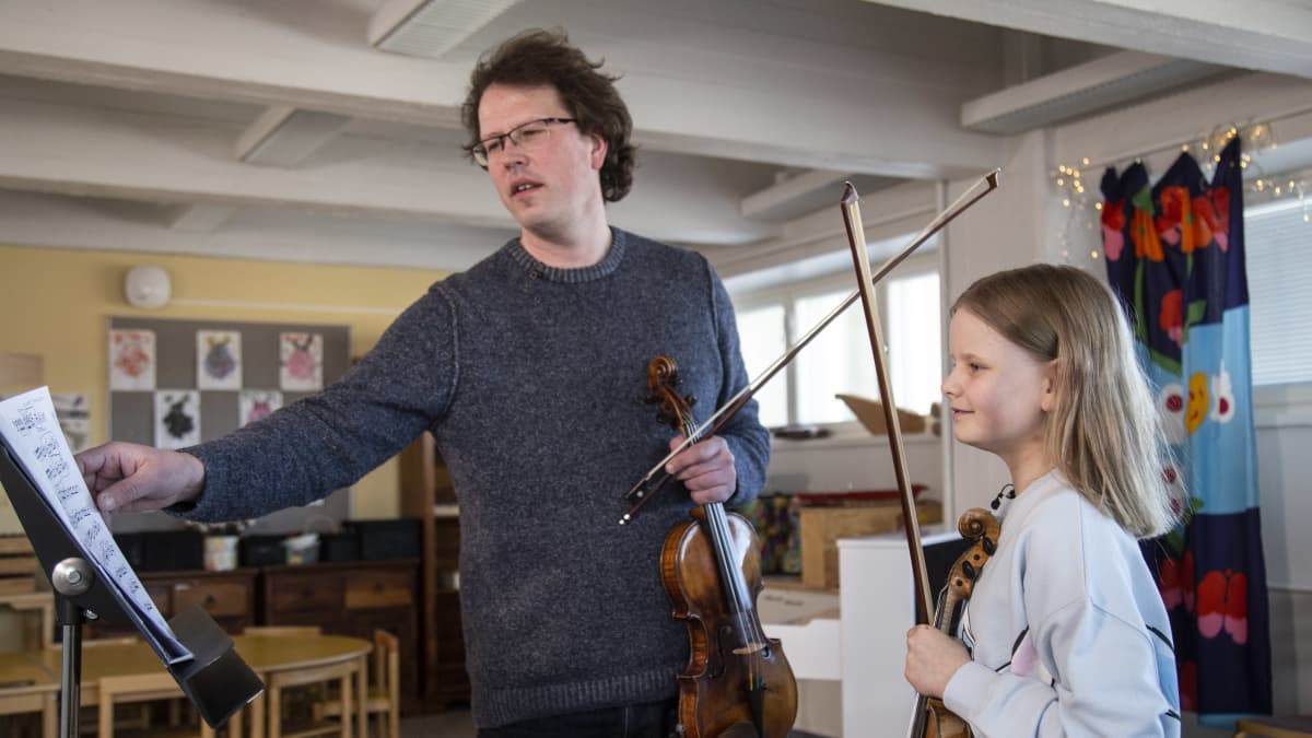Lilja Haatainen viulisti, Janne Malmivaara viulupedagogi.