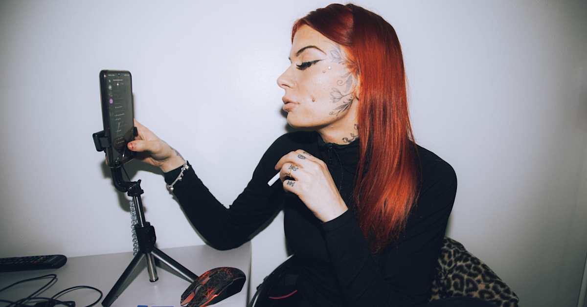 Rappiostriimaaja tienaa kännäämällä somessa