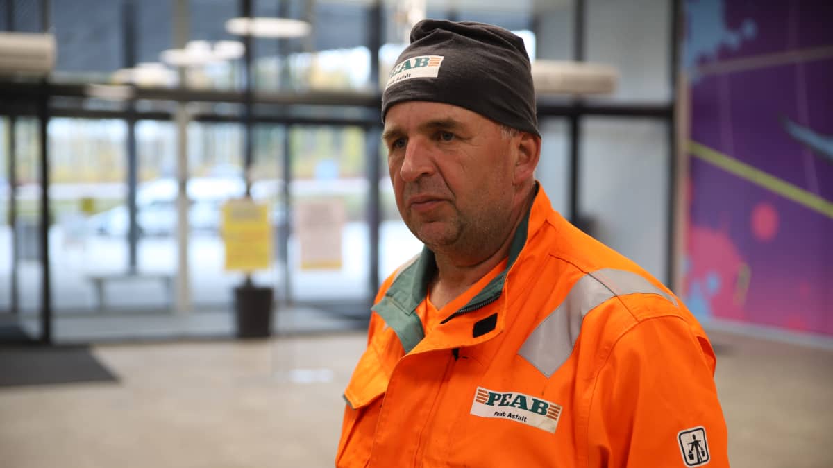 Haminalainen Kari Stefani Vaalimaan Rajamarketissa.