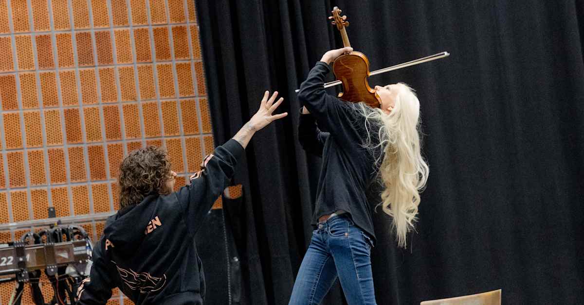 Tältä näyttävät Linda Lampeniuksen ja Pete Parkkosen treenit ennen Euroviisuja