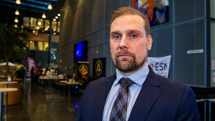 Niko Saxholm, Finanssiala.