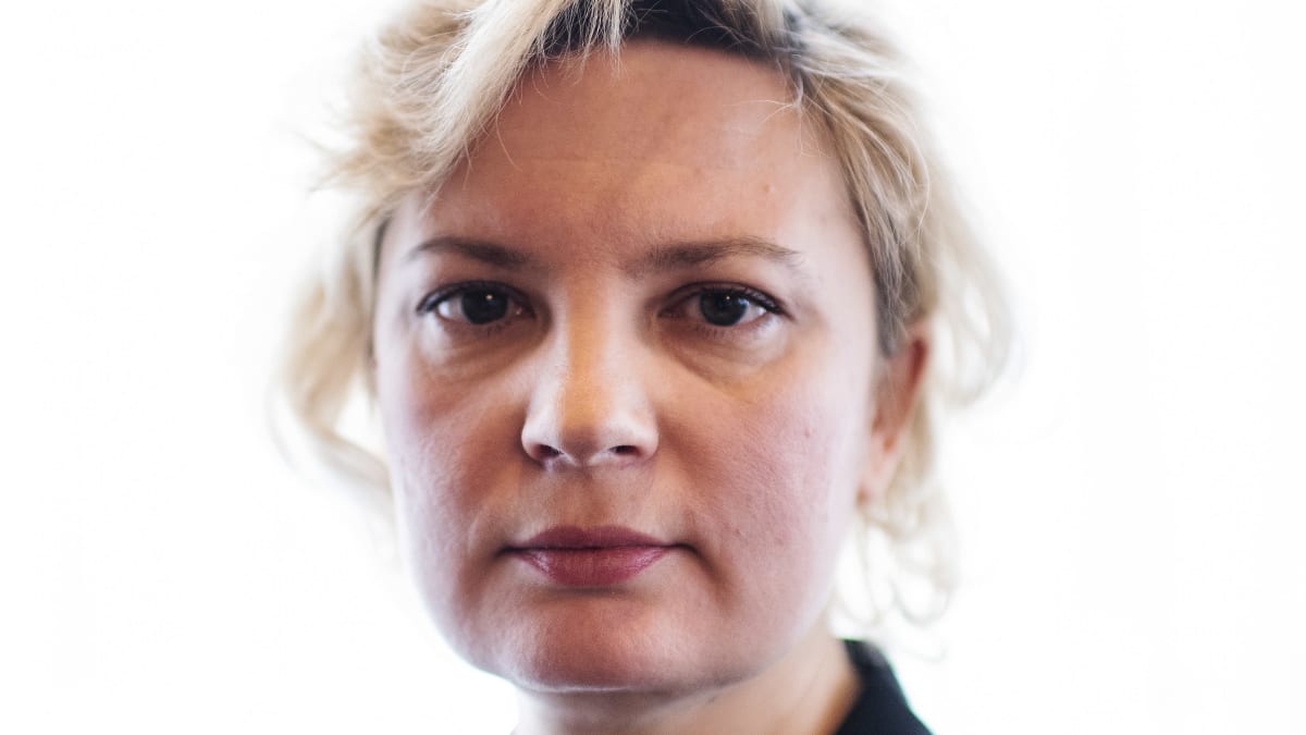 Ukrainen Suomen suurlähettiläs Olga Dibrova oli silminnähden järkyttynyt.