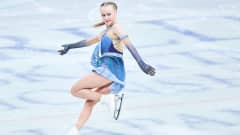 Janna Jyrkinen kuvassa