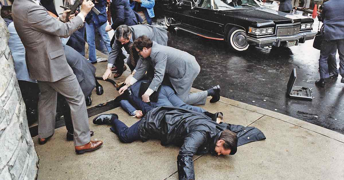 Trumpin hallintoa vastaan hyökättiin samassa hotellissa, jossa Reagan sai luodista 1981