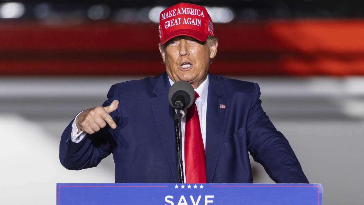 Yhdysvaltain entinen Donald Trump pitämässä puhetta vaalien alla 5. marraskuuta Pennsylvaniassa.