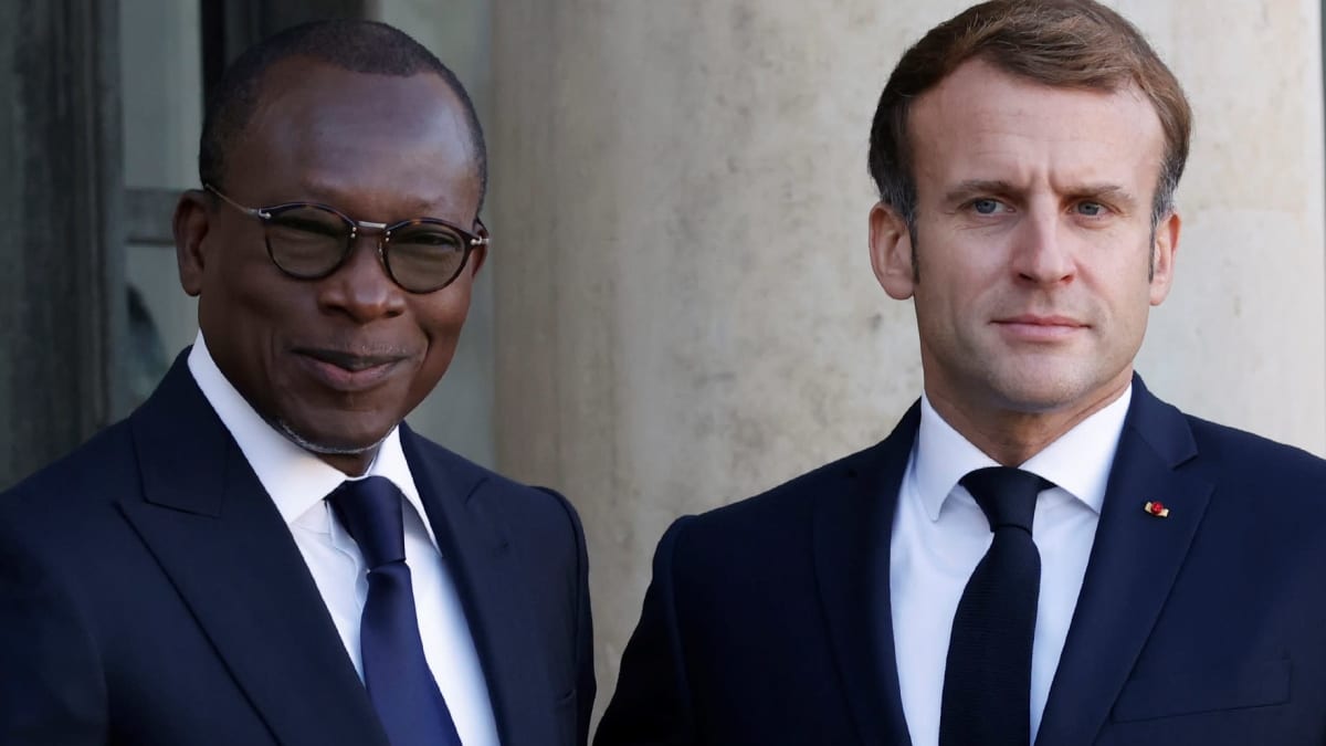 Presidentit Emmanuel Macron ja Patrice Talon Pariisissa 9. marraskuuta 2021. 
