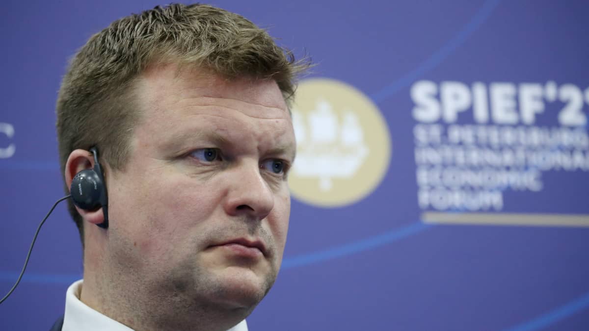 Kehitysyhteistyö- ja ulkomaankauppaministeri osallistui perjantaina Pietarissa talousfoorumin keskusteluun.