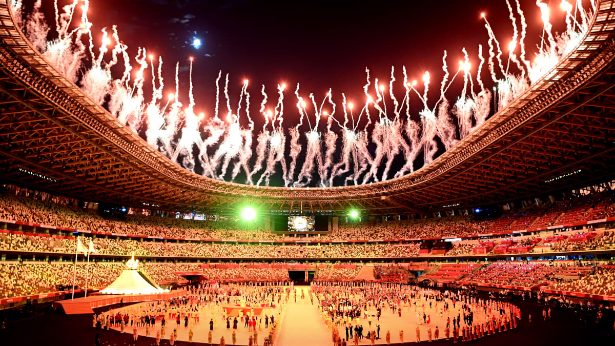 Ilotulitukset Tokion olympialaisten avajaisissa.