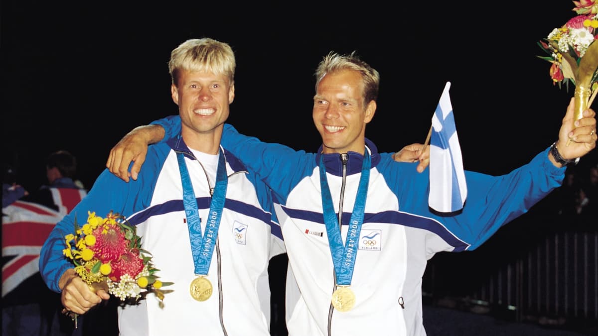 Jyrki Järvi och Thomas Johanson vann OS-guld i 49er i Sydney.