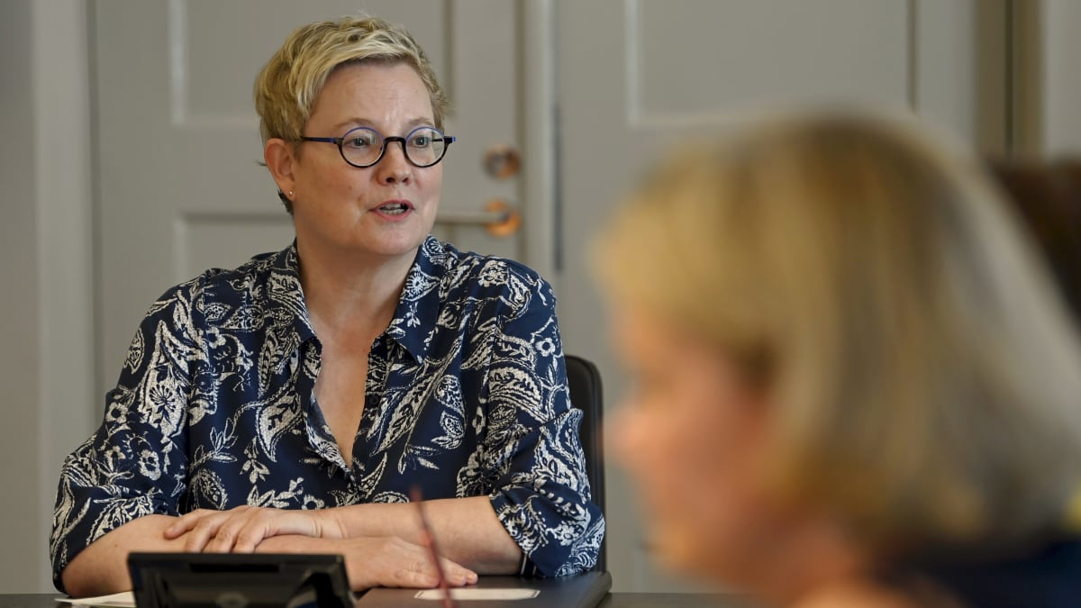Valtakunnansovittelija Anu Sajavaara Tehyn ja Superin sovittelussa valtakunnansovittelijan toimistolla .