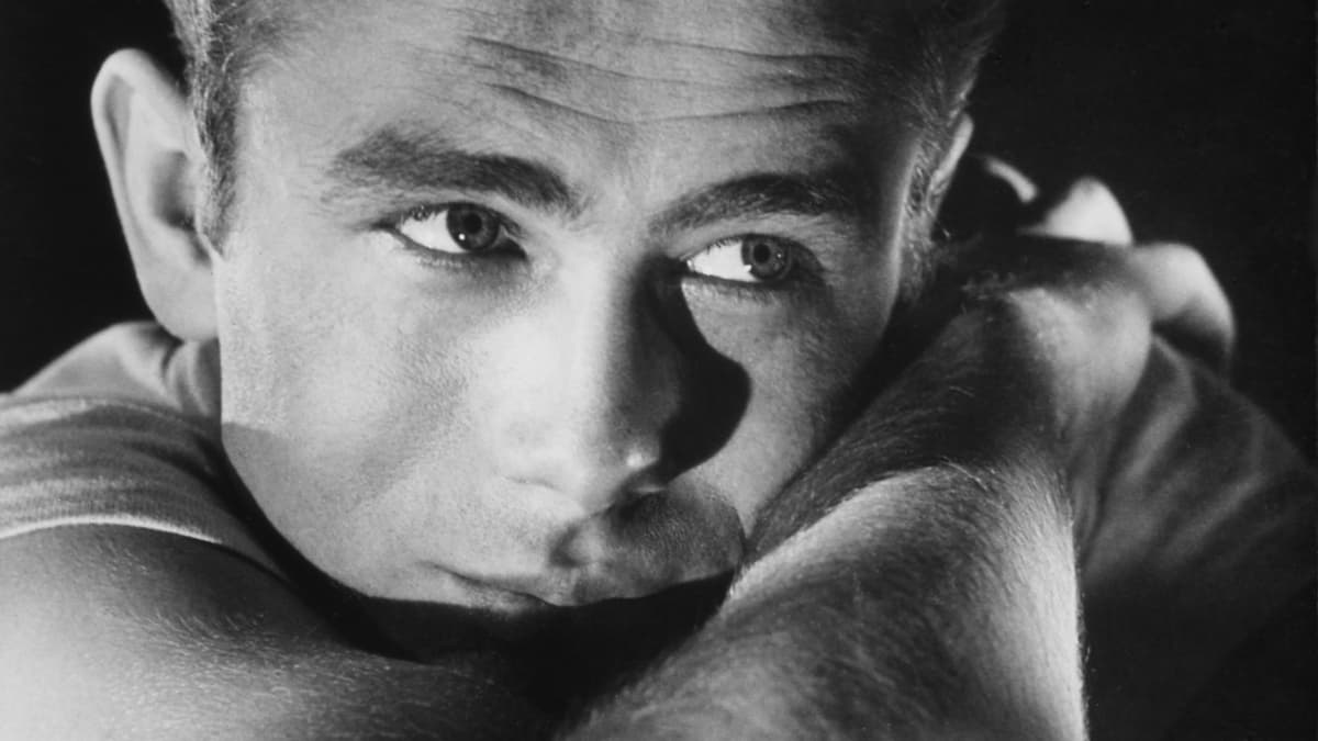 Seksiä tihkunut suomalainen Vampira esiintyi maailman huonoimmassa