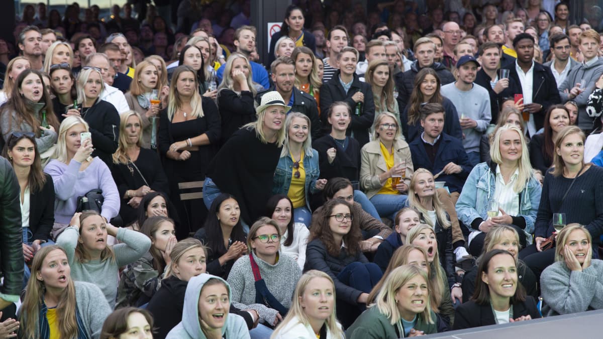 Tukholma, naisten Ruotsi-Hollanti jalkapallo-ottelu, kisakatsomo
