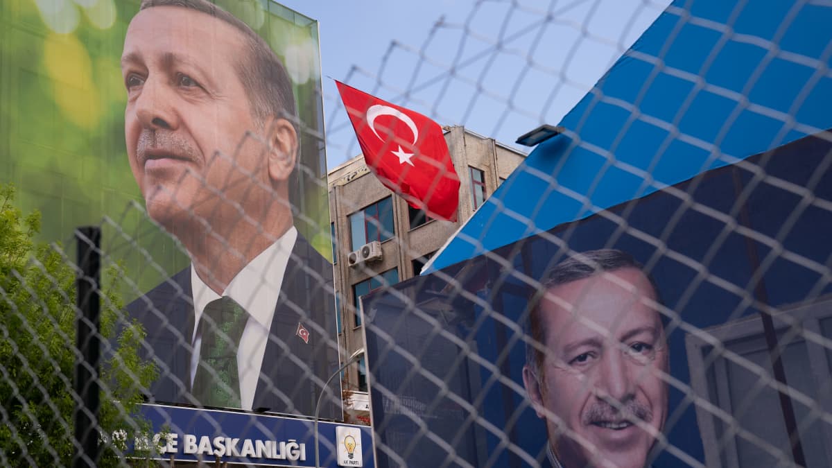 Presidentti Erdoganin vaalijulisteita Istanbulissa.