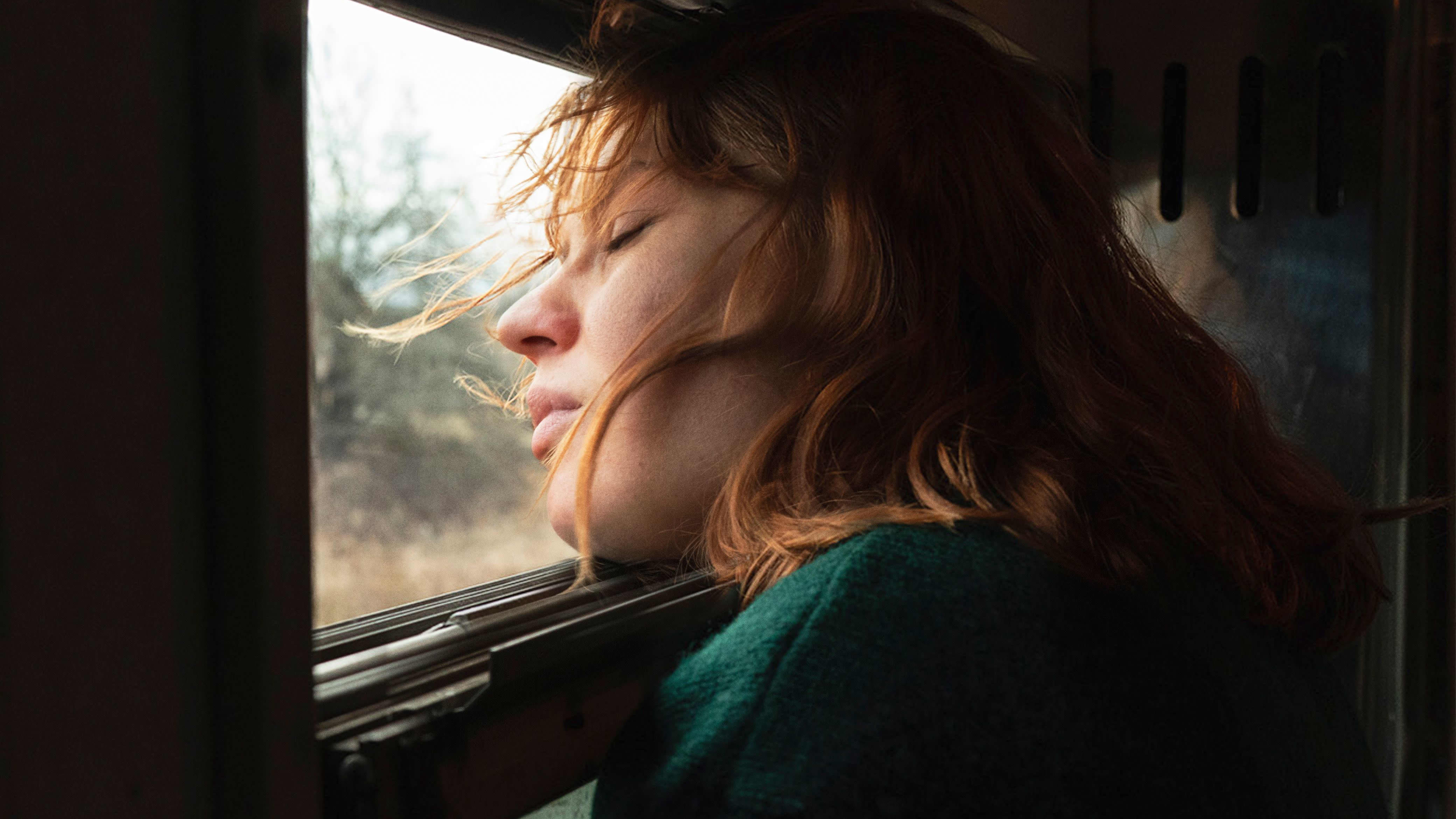 Näyttelijä Seidi Haarla elokuvassa Hytti nro 6